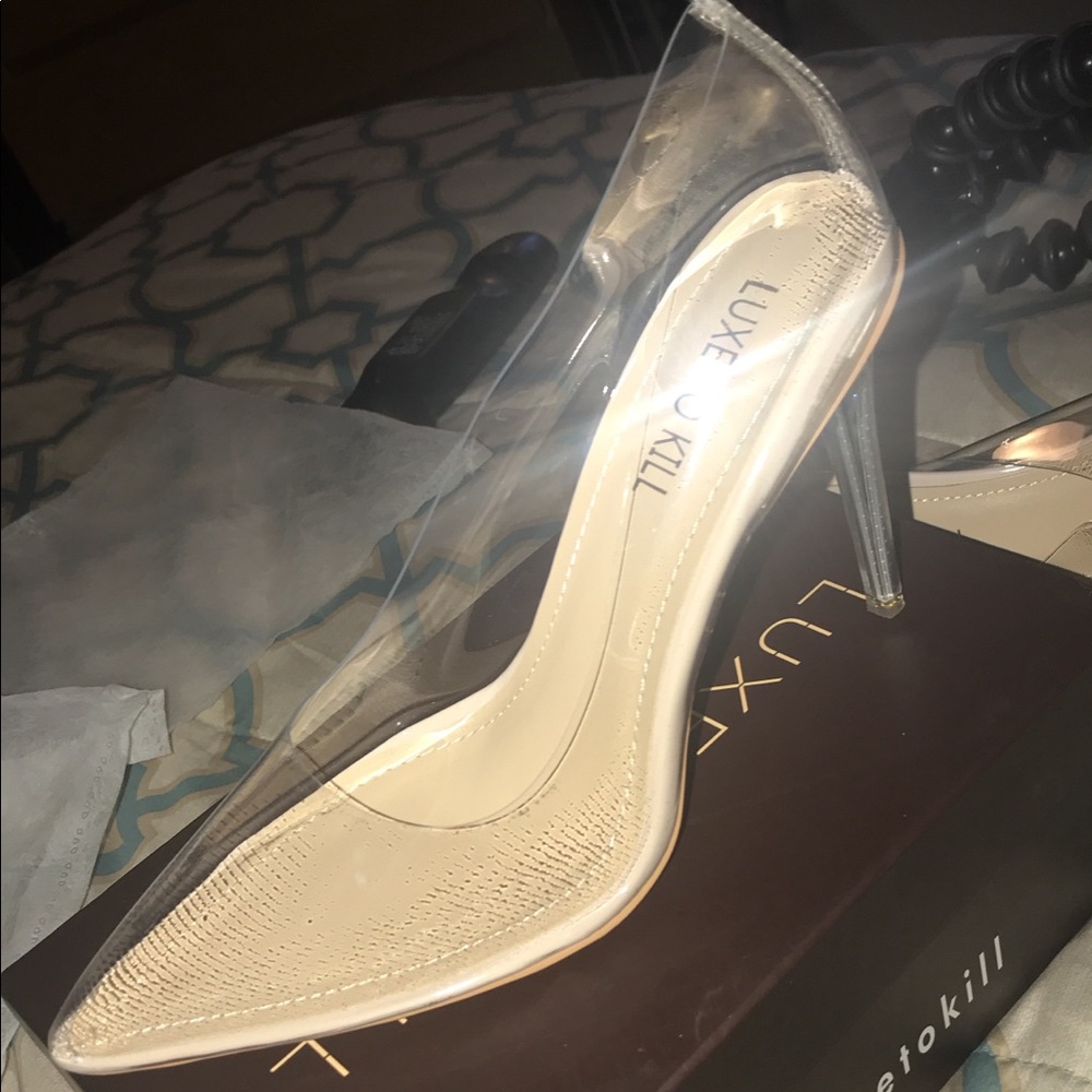 Clear pumps